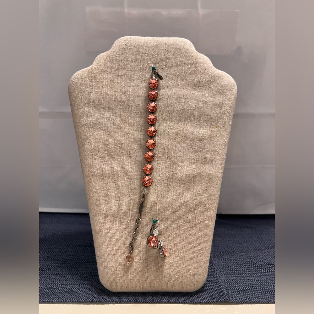 Sabika Fashion Jewelry - Coral bracelet and drop earrings